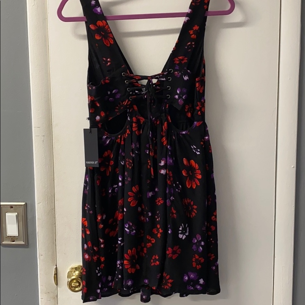 2 for $10 Forever 21 Plunging Floral Strappy back Dress NWT - Picture 4 of 7